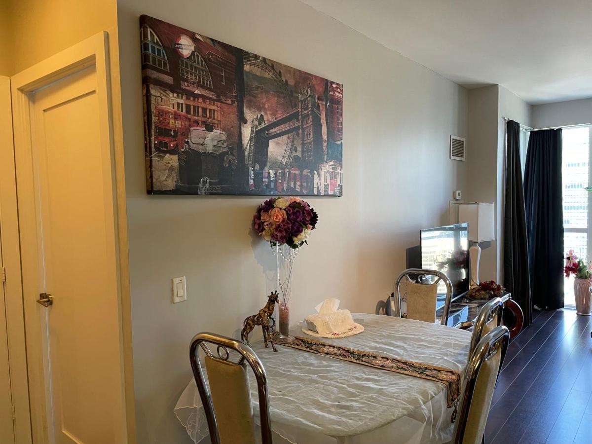 Luxury Condo With Cn Tower View Toronto Eksteriør billede